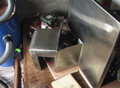 Fitting the lathe's 'sink' motor housing