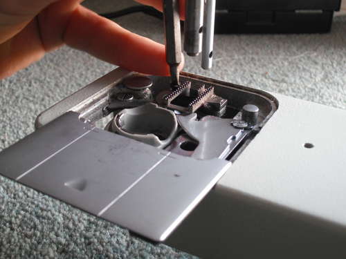 Bobbin housing