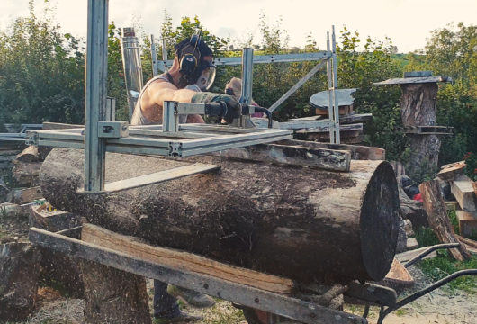 Chainsaw milling slabs to be used for raised bed sides
